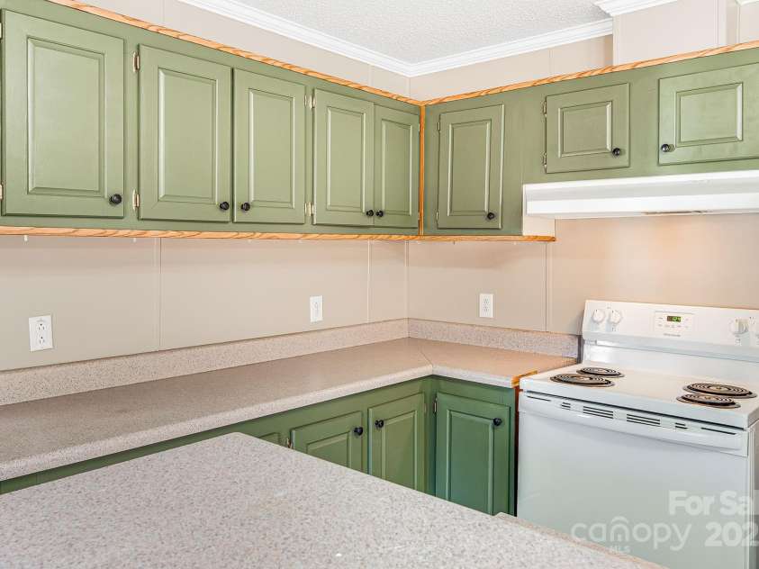 15 Cyrus Lane, Weaverville, NC 28787.  MLS# CAR4333784, YatesRealty ID 1888. 