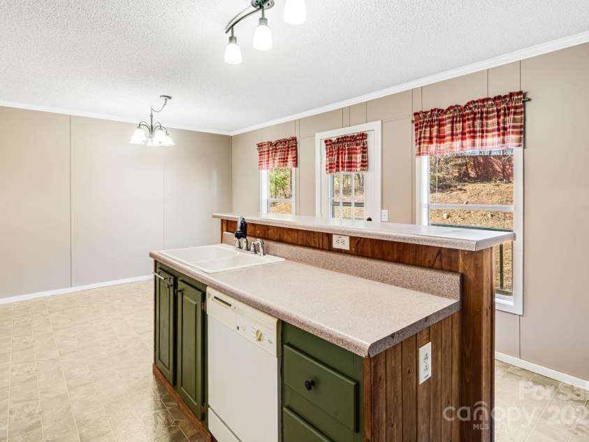 15 Cyrus Lane, Weaverville, NC 28787.  MLS# CAR4333784, YatesRealty ID 1888. 