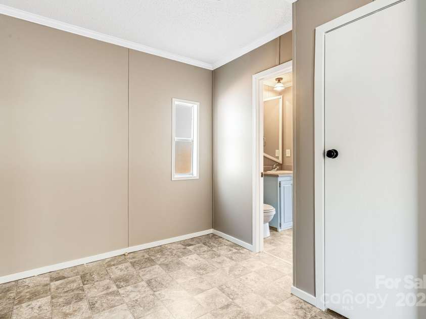 15 Cyrus Lane, Weaverville, NC 28787.  MLS# CAR4333784, YatesRealty ID 1888. 