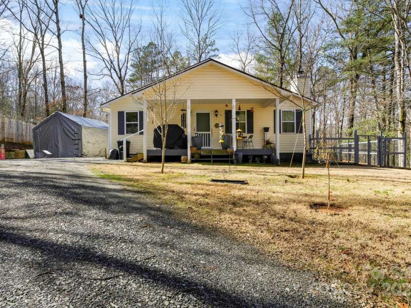 535 Vandora Suits Road, Murphy, NC 28906.  MLS# CAR4224261, YatesRealty ID 1888. 