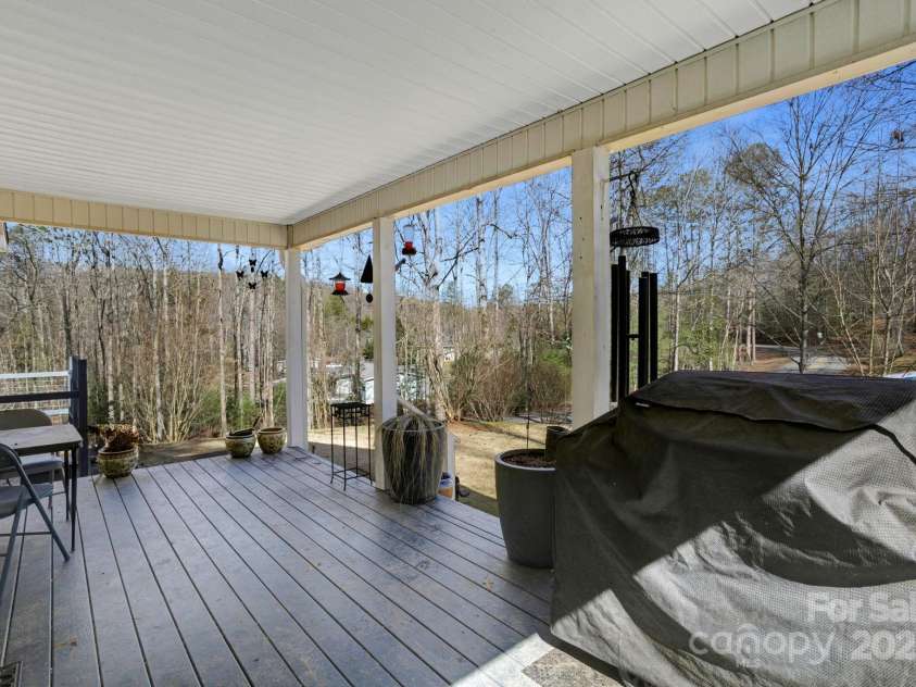 535 Vandora Suits Road, Murphy, NC 28906.  MLS# CAR4224261, YatesRealty ID 1888. 
