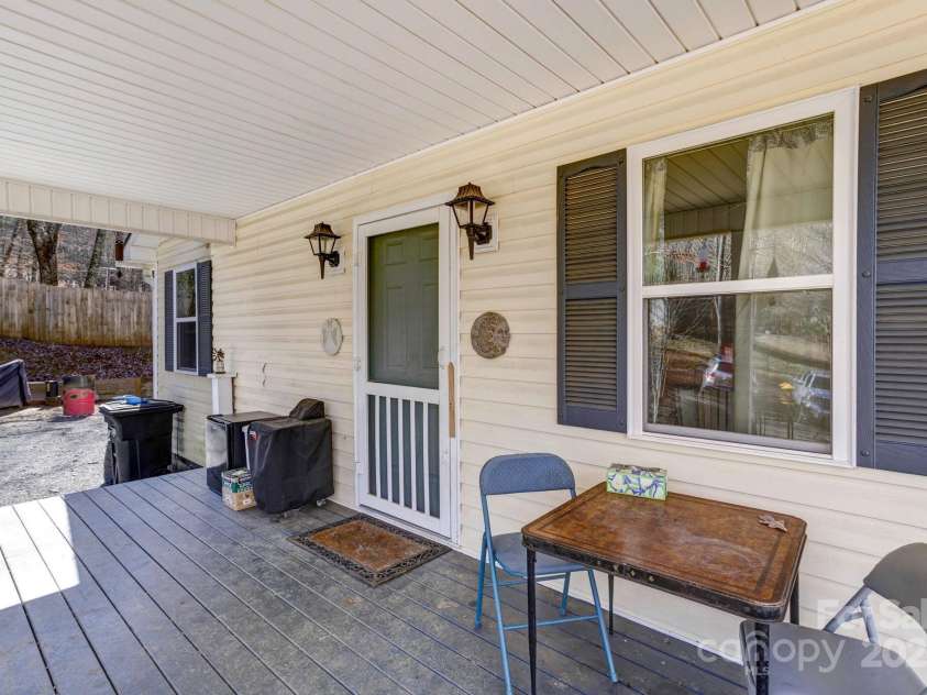 535 Vandora Suits Road, Murphy, NC 28906.  MLS# CAR4224261, YatesRealty ID 1888. 