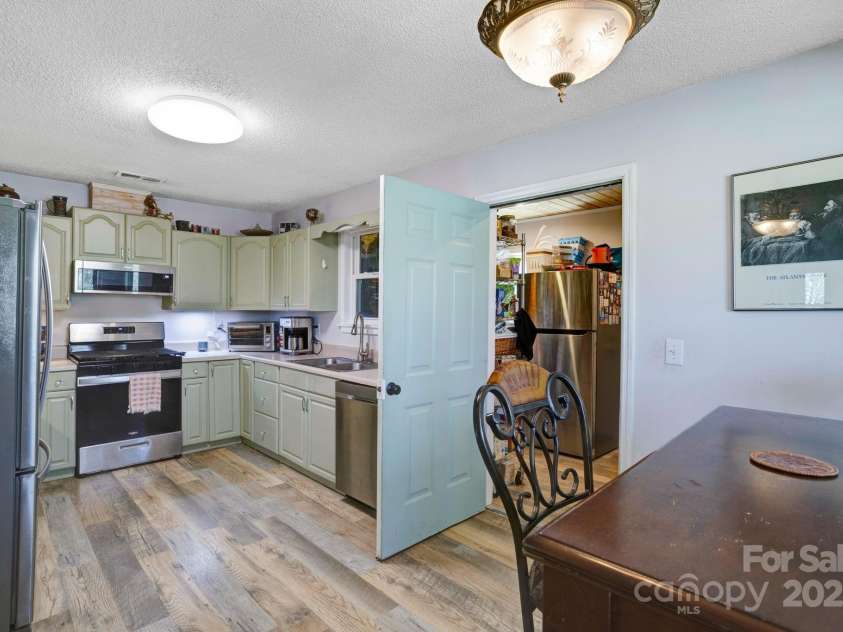 535 Vandora Suits Road, Murphy, NC 28906.  MLS# CAR4224261, YatesRealty ID 1888. 