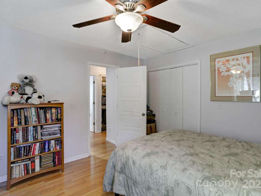 535 Vandora Suits Road, Murphy, NC 28906.  MLS# CAR4224261, YatesRealty ID 1888. 