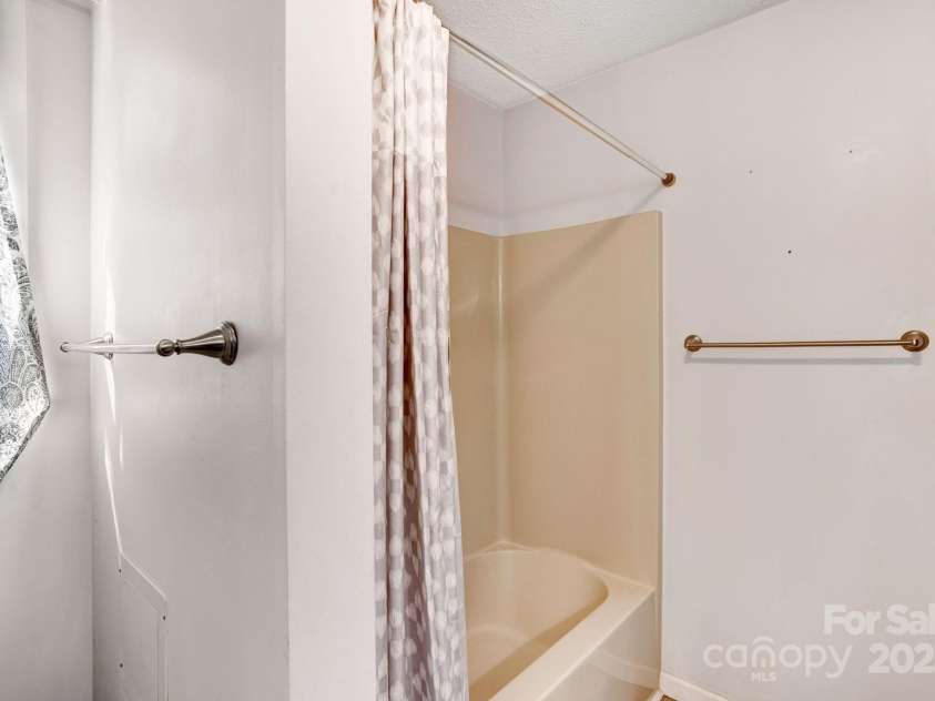 535 Vandora Suits Road, Murphy, NC 28906.  MLS# CAR4224261, YatesRealty ID 1888. 