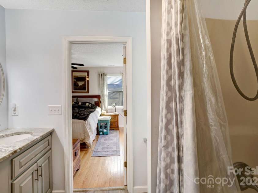 535 Vandora Suits Road, Murphy, NC 28906.  MLS# CAR4224261, YatesRealty ID 1888. 