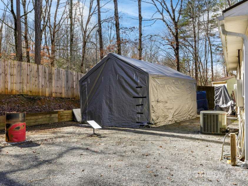 535 Vandora Suits Road, Murphy, NC 28906.  MLS# CAR4224261, YatesRealty ID 1888. 