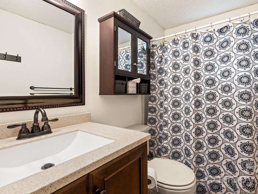 120 Blue Jay Loop, Maggie Valley, NC 28751.  MLS# CAR4242766, YatesRealty ID 18880. Hall, full bathroom