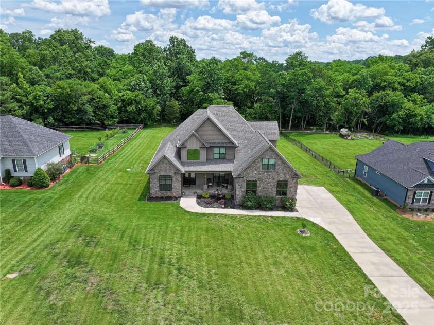 174 Bellingshire Drive, Mt Ulla, NC 28125.  MLS# CAR4269782, YatesRealty ID 18881. 