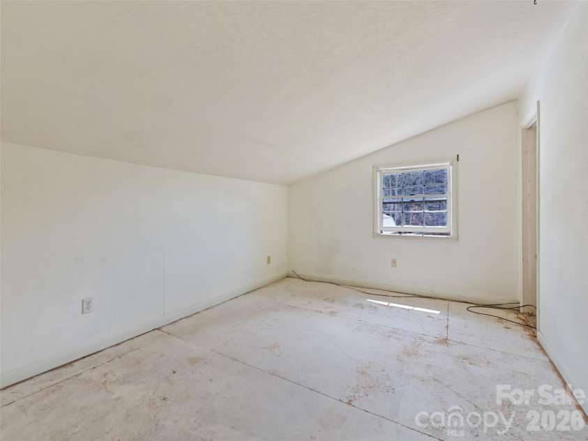 838 Hidden Valley Road, Clyde, NC 28721.  MLS# CAR4364695, YatesRealty ID 18881. Upstairs Room 2