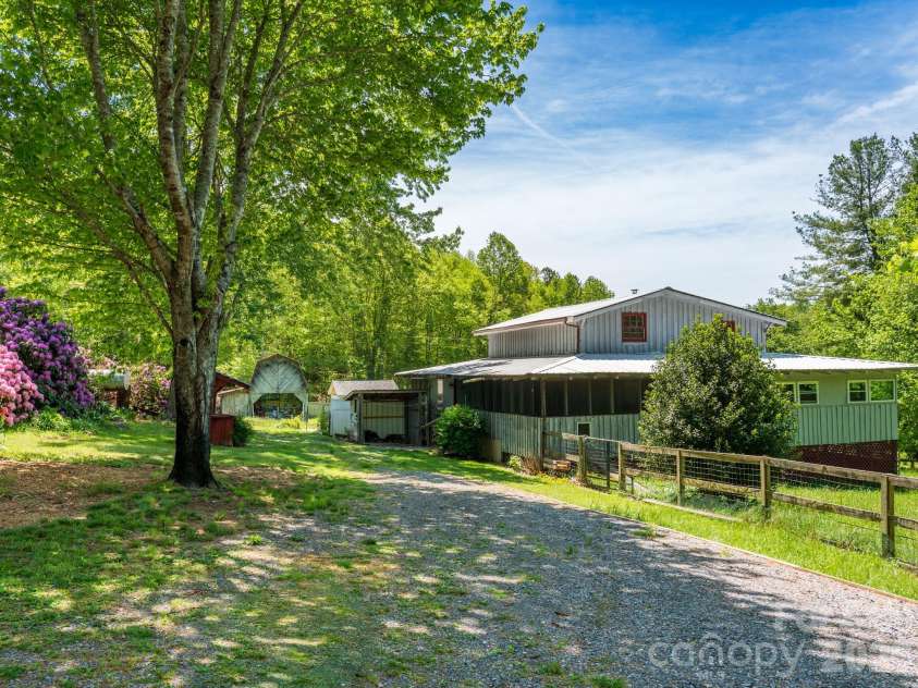 838 Hidden Valley Road, Clyde, NC 28721.  MLS# CAR4364695, YatesRealty ID 18881. Welcome to 838 Hidden Valley Rd in Clyde, NC