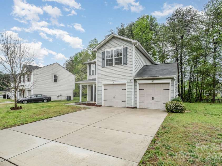 1213 Salvadore Court, Gastonia, NC 28052.  MLS# CAR4244630, YatesRealty ID 18882. 