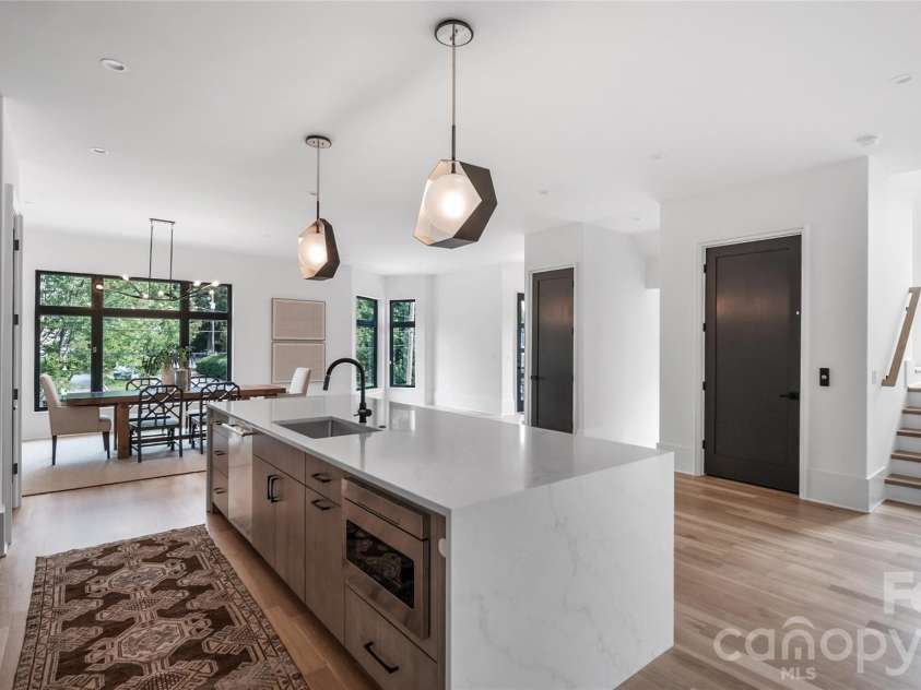 1511 Waverly Avenue, Charlotte, NC 28203.  MLS# CAR4335309, YatesRealty ID 18882. 