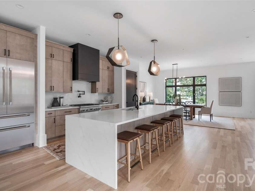 1511 Waverly Avenue, Charlotte, NC 28203.  MLS# CAR4335309, YatesRealty ID 18882. 