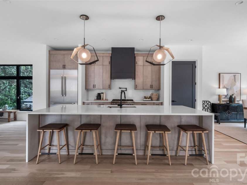 1511 Waverly Avenue, Charlotte, NC 28203.  MLS# CAR4335309, YatesRealty ID 18882. 