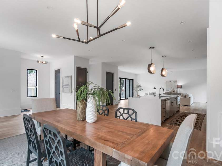 1511 Waverly Avenue, Charlotte, NC 28203.  MLS# CAR4335309, YatesRealty ID 18882. 