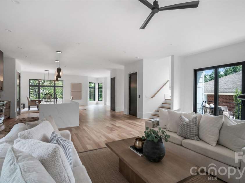 1511 Waverly Avenue, Charlotte, NC 28203.  MLS# CAR4335309, YatesRealty ID 18882. 