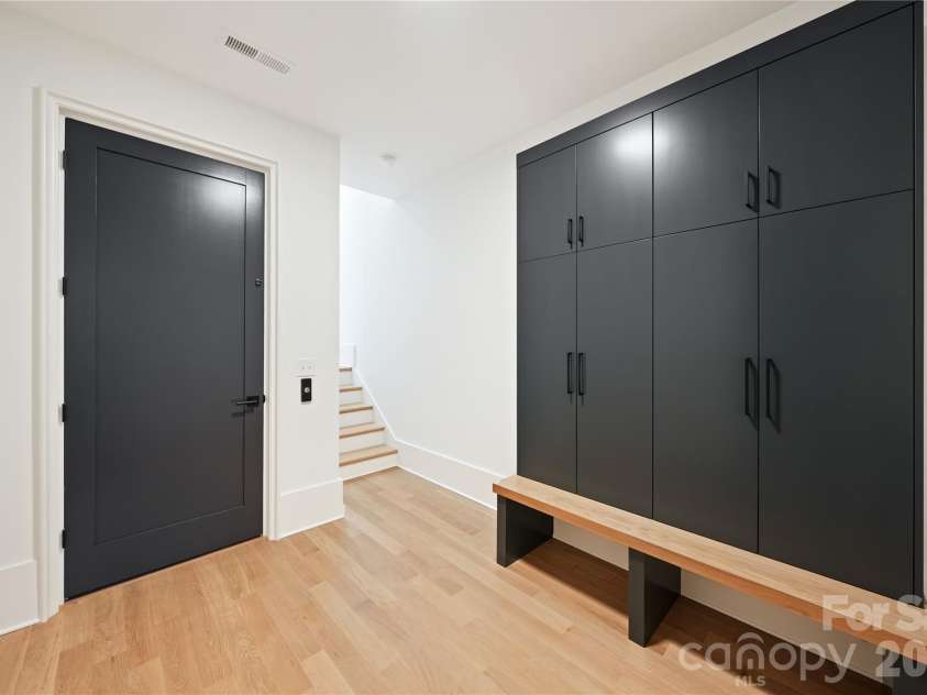 1511 Waverly Avenue, Charlotte, NC 28203.  MLS# CAR4335309, YatesRealty ID 18882. Mud Room/Drop Zone