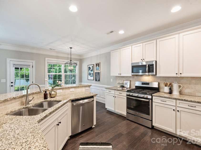 2844 Georgia Avenue, Charlotte, NC 28205.  MLS# CAR4262632, YatesRealty ID 18883. 