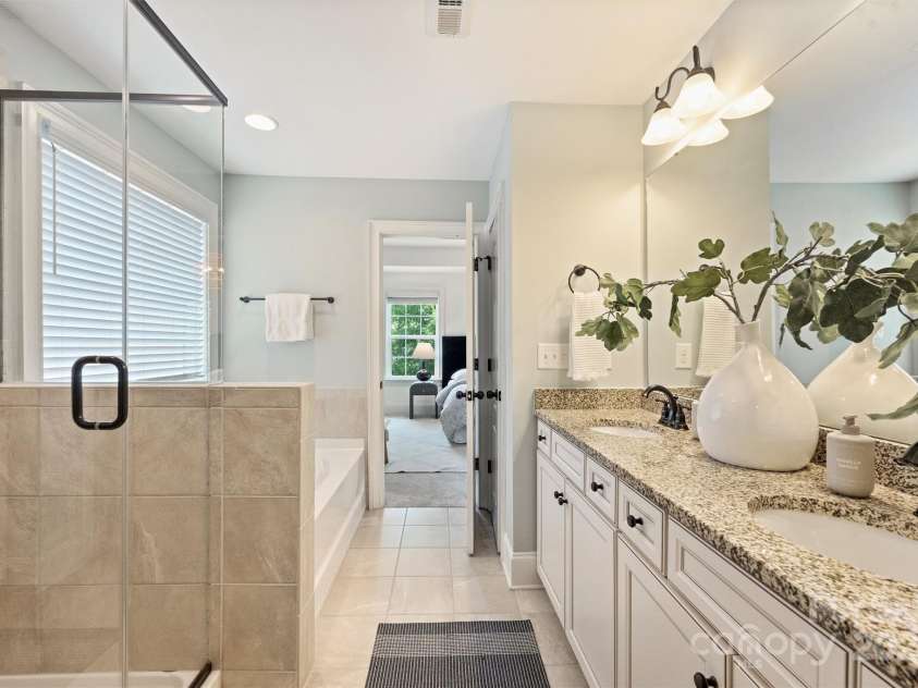 2844 Georgia Avenue, Charlotte, NC 28205.  MLS# CAR4262632, YatesRealty ID 18883. 