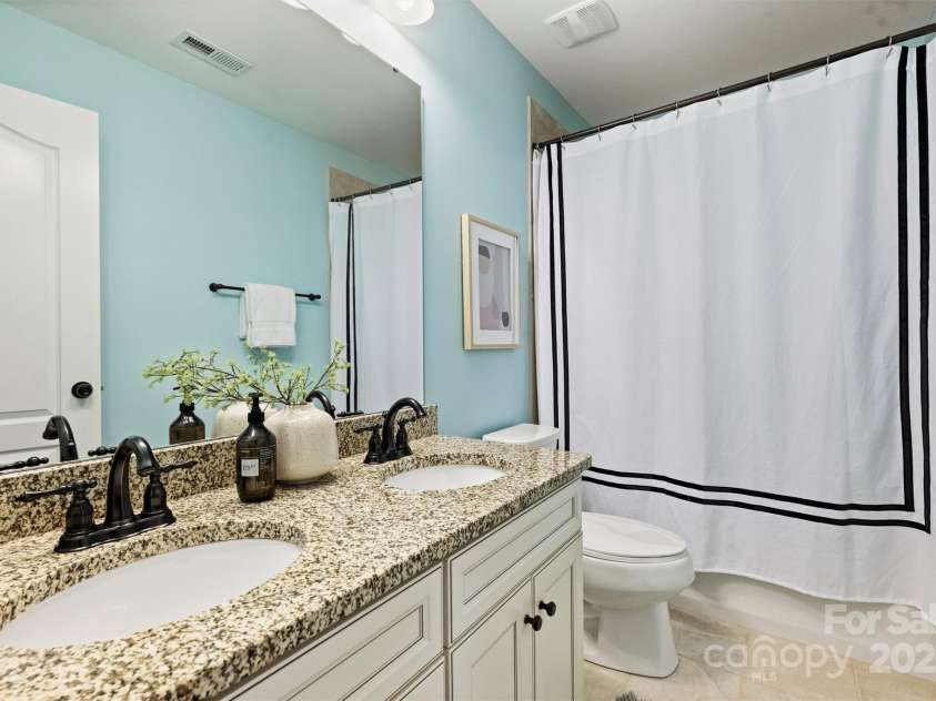 2844 Georgia Avenue, Charlotte, NC 28205.  MLS# CAR4262632, YatesRealty ID 18883. 