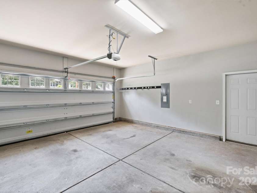 2844 Georgia Avenue, Charlotte, NC 28205.  MLS# CAR4262632, YatesRealty ID 18883. 