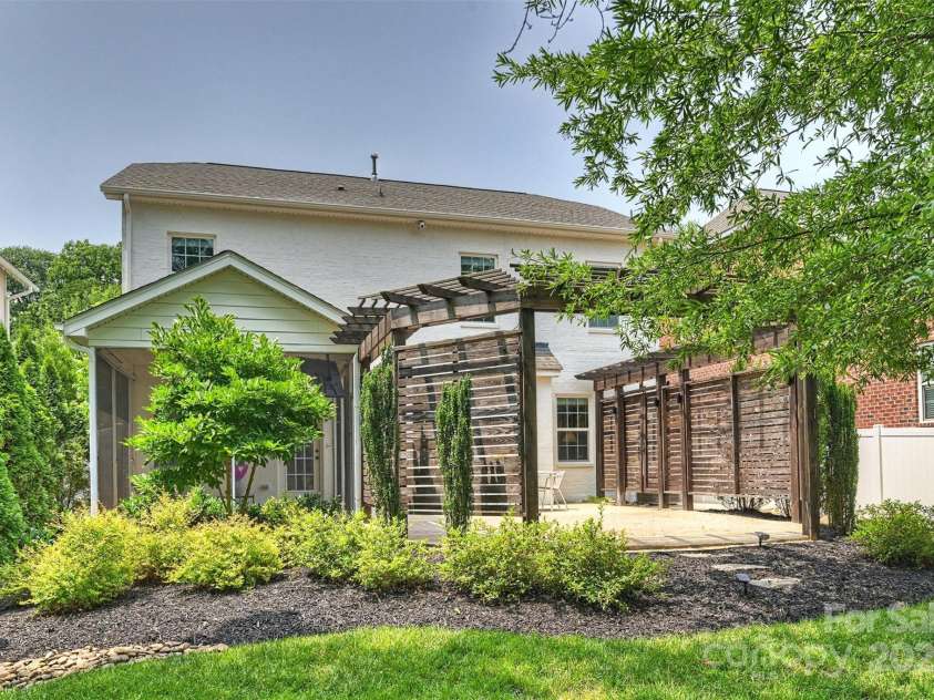 2844 Georgia Avenue, Charlotte, NC 28205.  MLS# CAR4262632, YatesRealty ID 18883. 