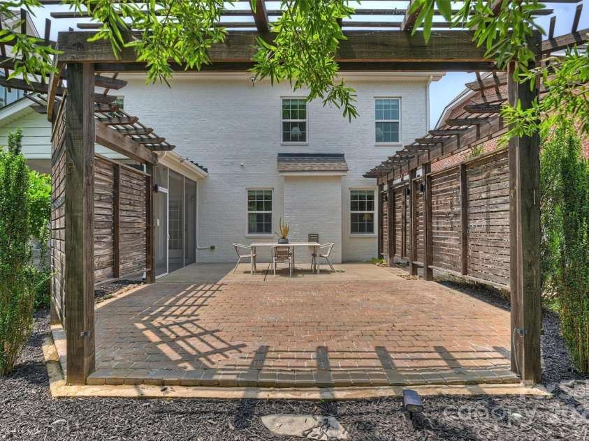 2844 Georgia Avenue, Charlotte, NC 28205.  MLS# CAR4262632, YatesRealty ID 18883. 