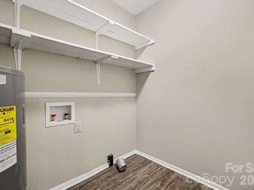 603 Dobson Drive, Charlotte, NC 28213.  MLS# CAR4377613, YatesRealty ID 18883. 