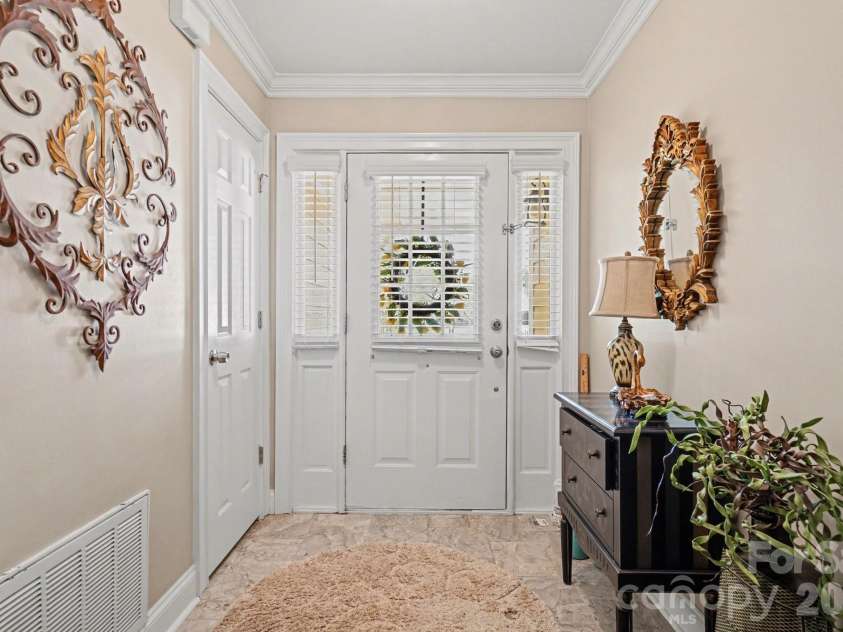 12201 Windus Court, Charlotte, NC 28273.  MLS# CAR4370686, YatesRealty ID 18884. 