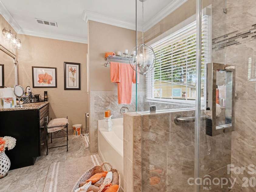 12201 Windus Court, Charlotte, NC 28273.  MLS# CAR4370686, YatesRealty ID 18884. 