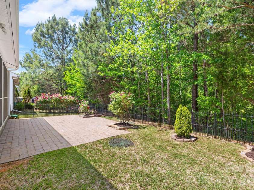 24522 Blue Heron Circle, Lancaster, SC 29720.  MLS# CAR4375579, YatesRealty ID 18885. 