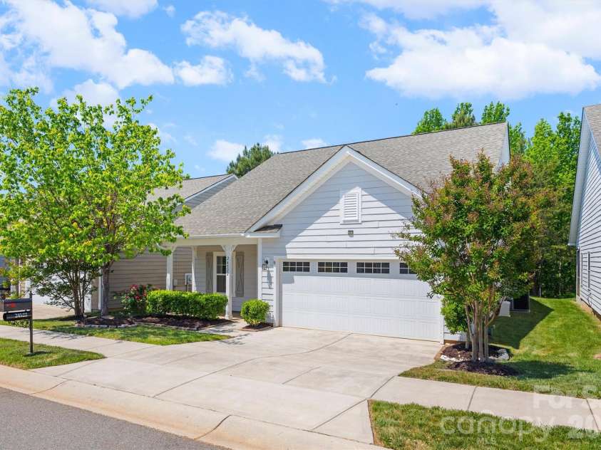 24522 Blue Heron Circle, Lancaster, SC 29720.  MLS# CAR4375579, YatesRealty ID 18885. 