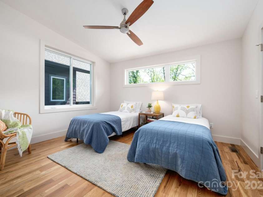 9 Orrinel Way, Asheville, NC 28806.  MLS# CAR4257922, YatesRealty ID 18885. Bedroom with Vaulted Ceiling and Clerestory Window