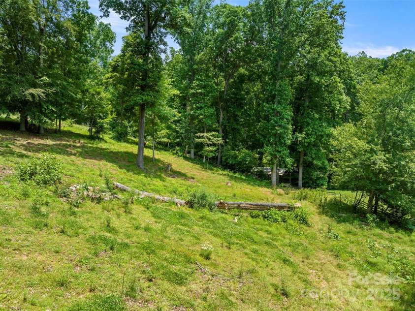 118 Holcombe Cove Road, Candler, NC 28715.  MLS# CAR4267298, YatesRealty ID 18886. 