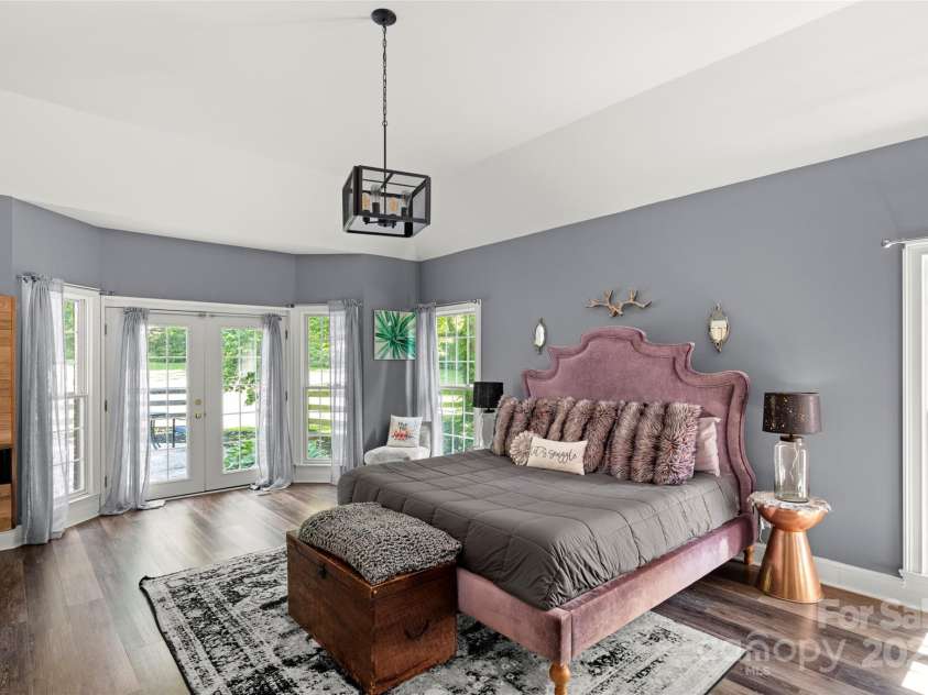 118 Holcombe Cove Road, Candler, NC 28715.  MLS# CAR4267298, YatesRealty ID 18886. 