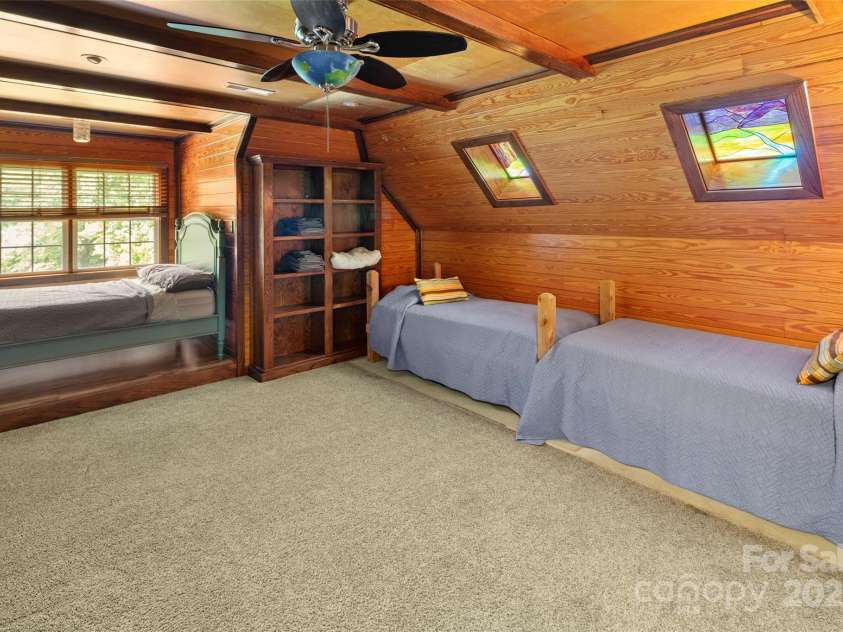 118 Holcombe Cove Road, Candler, NC 28715.  MLS# CAR4267298, YatesRealty ID 18886. 