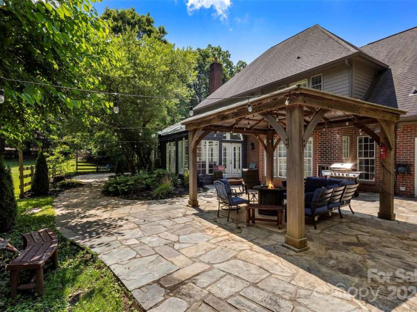118 Holcombe Cove Road, Candler, NC 28715.  MLS# CAR4267298, YatesRealty ID 18886. 