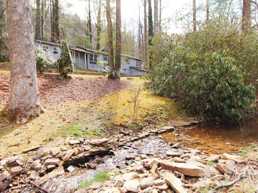 407 Turley Falls Road, Hendersonville, NC 28739.  MLS# CAR4354871, YatesRealty ID 18886. 