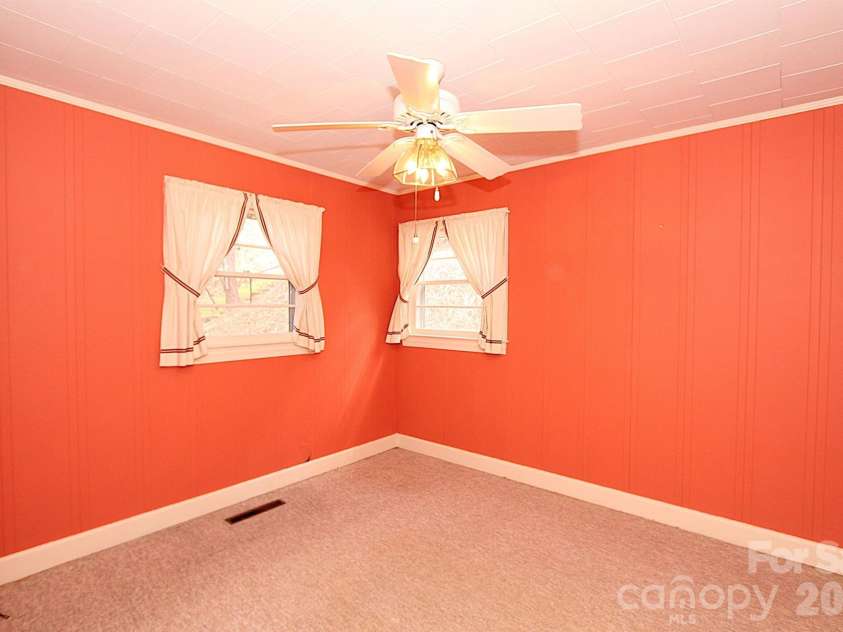 407 Turley Falls Road, Hendersonville, NC 28739.  MLS# CAR4354871, YatesRealty ID 18886. 