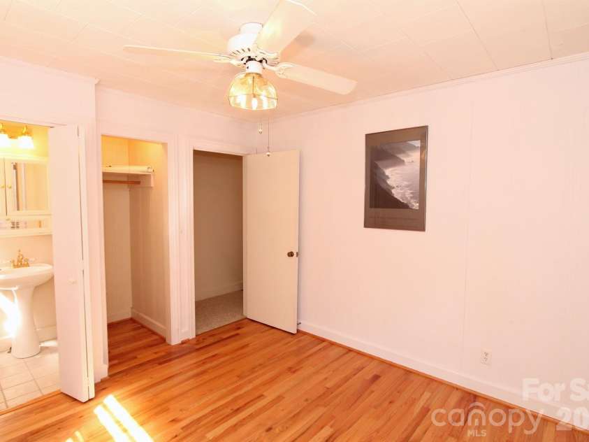 407 Turley Falls Road, Hendersonville, NC 28739.  MLS# CAR4354871, YatesRealty ID 18886. 
