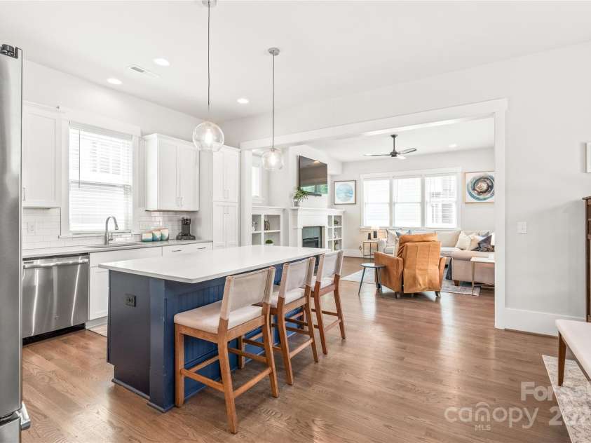5210 Kelly Street, Charlotte, NC 28205.  MLS# CAR4293094, YatesRealty ID 18887. 