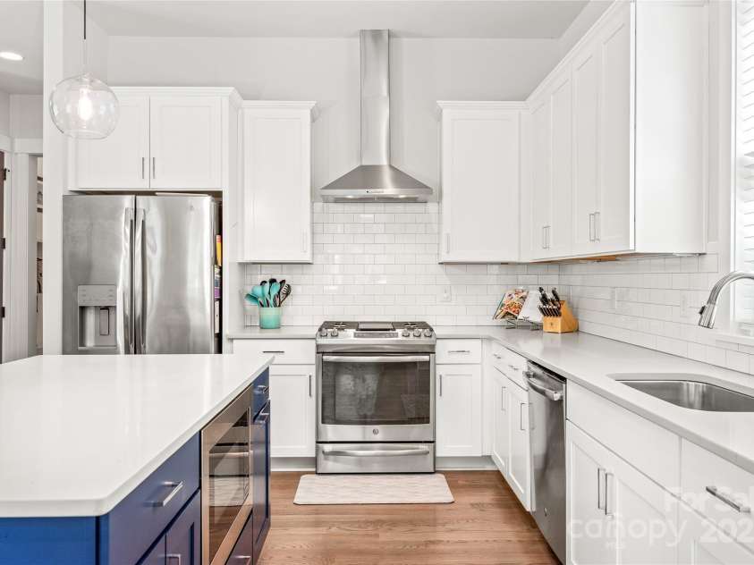 5210 Kelly Street, Charlotte, NC 28205.  MLS# CAR4293094, YatesRealty ID 18887. 