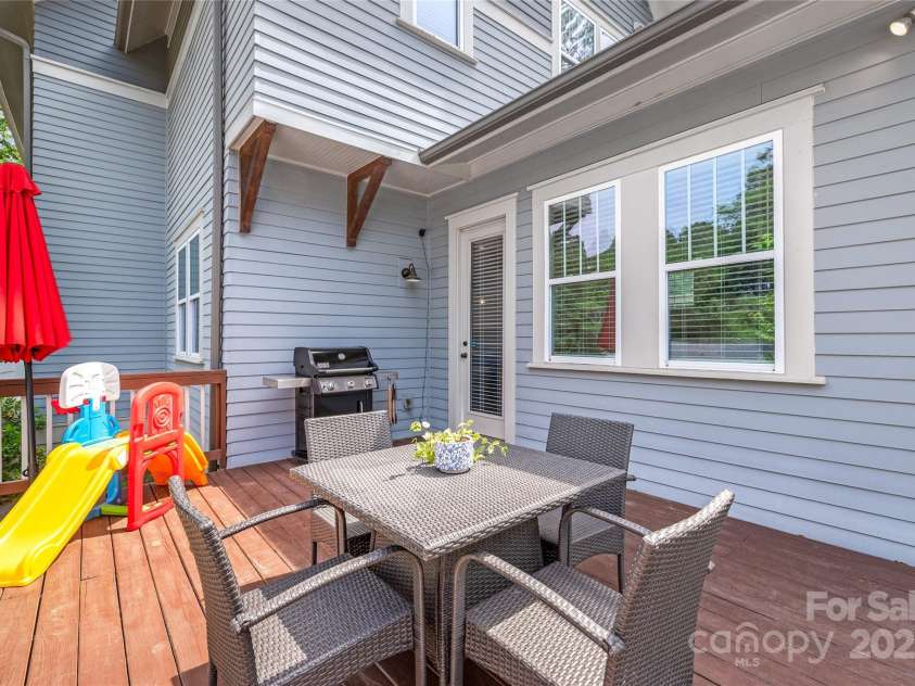 5210 Kelly Street, Charlotte, NC 28205.  MLS# CAR4293094, YatesRealty ID 18887. 