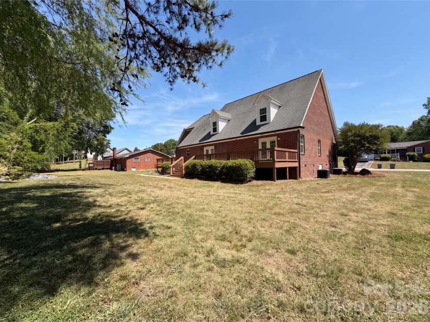 134 Springway Drive, Kannapolis, NC 28081.  MLS# CAR4378292, YatesRealty ID 18888. 