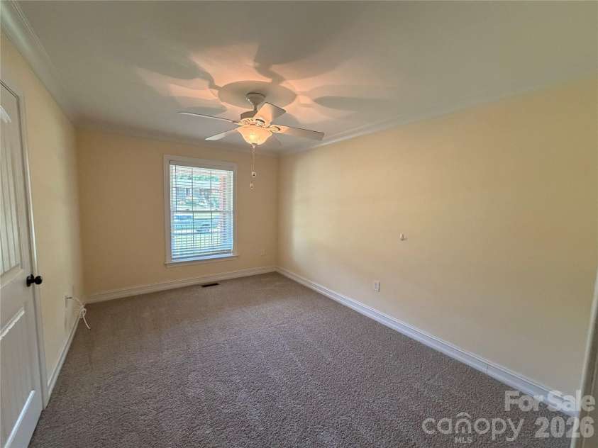 134 Springway Drive, Kannapolis, NC 28081.  MLS# CAR4378292, YatesRealty ID 18888. 