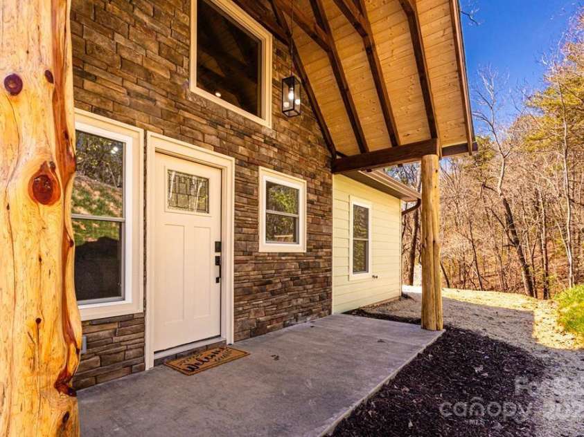 79 Abbey View Road, Bryson City, NC 28713.  MLS# CAR4301815, YatesRealty ID 1889. 