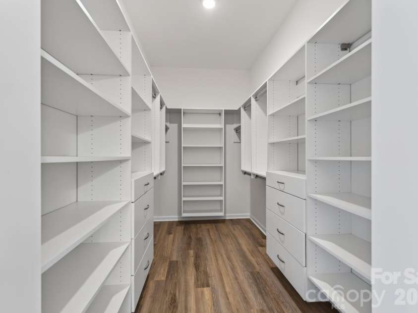 1338 Encore Lane, Waxhaw, NC 28173.  MLS# CAR4395212, YatesRealty ID 18890. Custom Closet