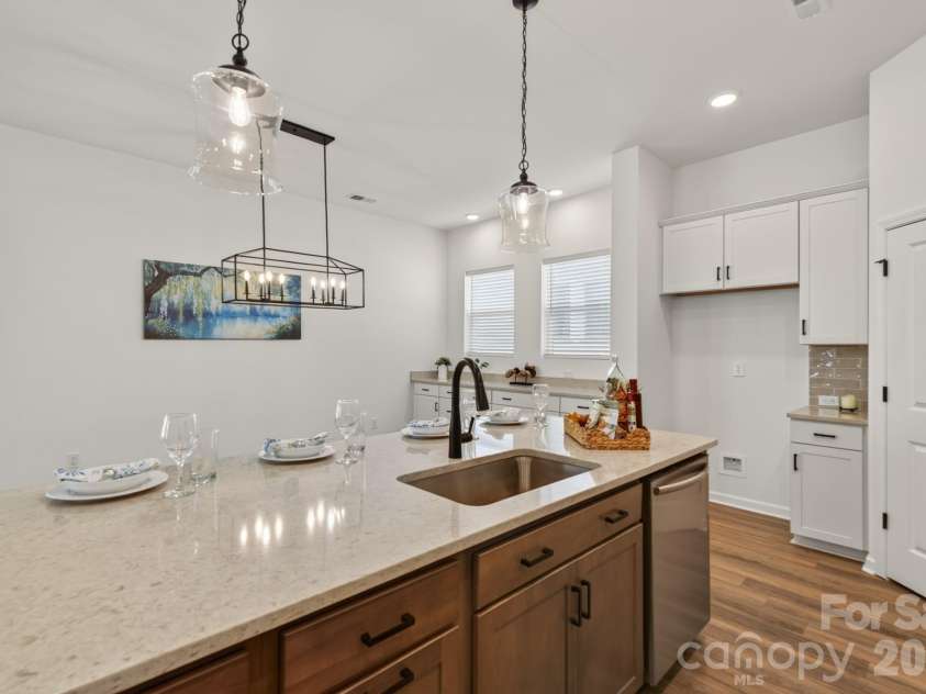 1338 Encore Lane, Waxhaw, NC 28173.  MLS# CAR4395212, YatesRealty ID 18890. Kitchen 