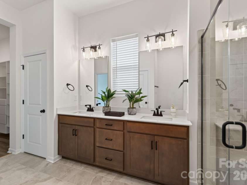 1338 Encore Lane, Waxhaw, NC 28173.  MLS# CAR4395212, YatesRealty ID 18890. Primary Bathroom Double Vanities